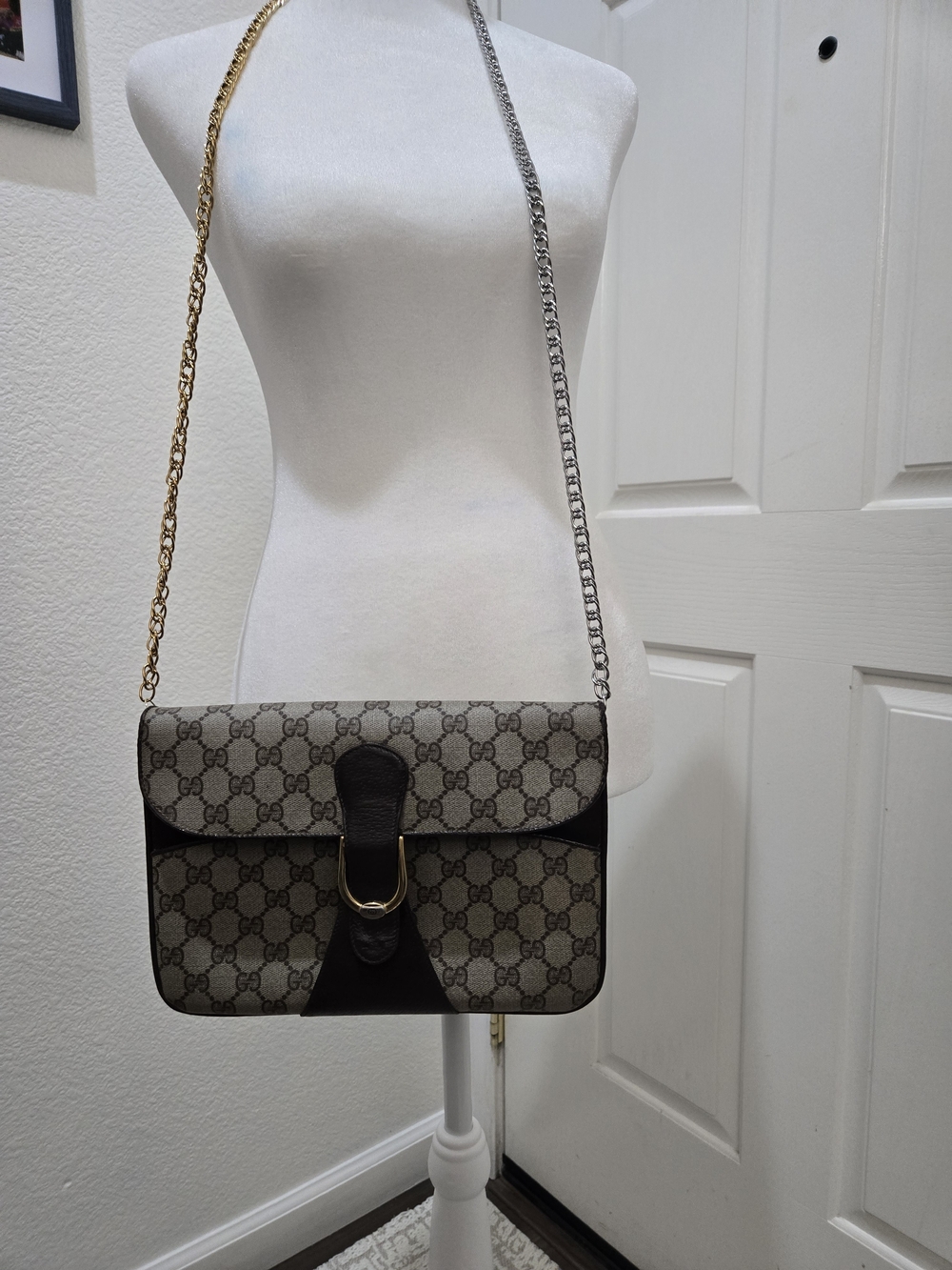 Gucci Beige GG Supreme Canvas Shoulder Bag ,Clutch with Dark Brown Trim